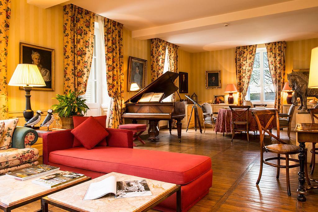 Chateau De Courban And Spa Nuxe Esterno foto